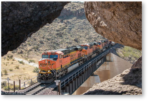 eastbound bnsf TOF at sawmill canyon near Kingman AZ